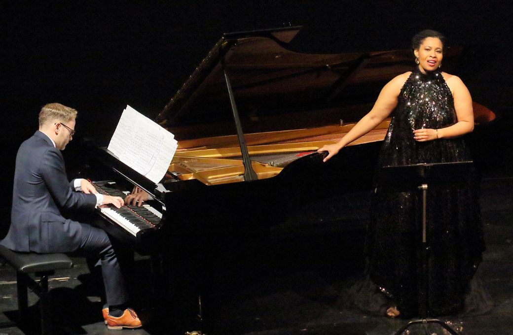 Jonathan Ware und Golda Schultz © Wilfried Hösl