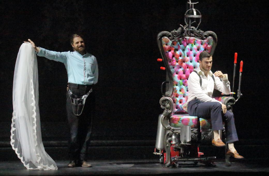 Konstantin Krimmel (Figaro) and Mattia Olivieri (Count Almaviva) &copy; Wilfried H&ouml;sl