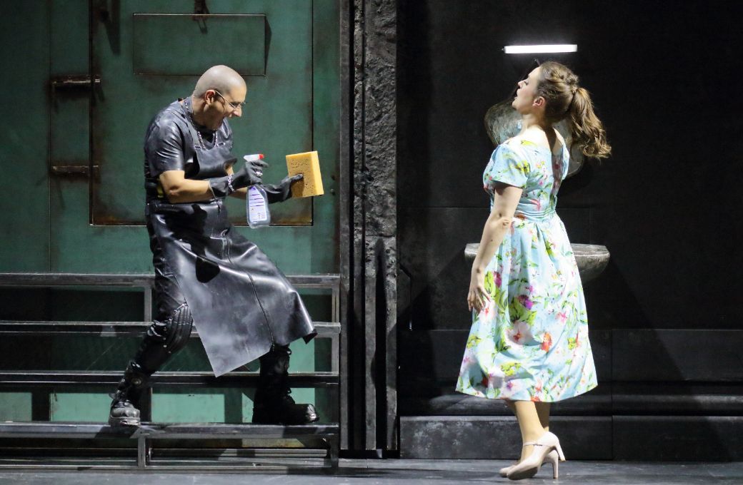 Tansel Akzeybek (Don Basilio) and Louise Alder (Susanna) &copy; Wilfried H&ouml;sl