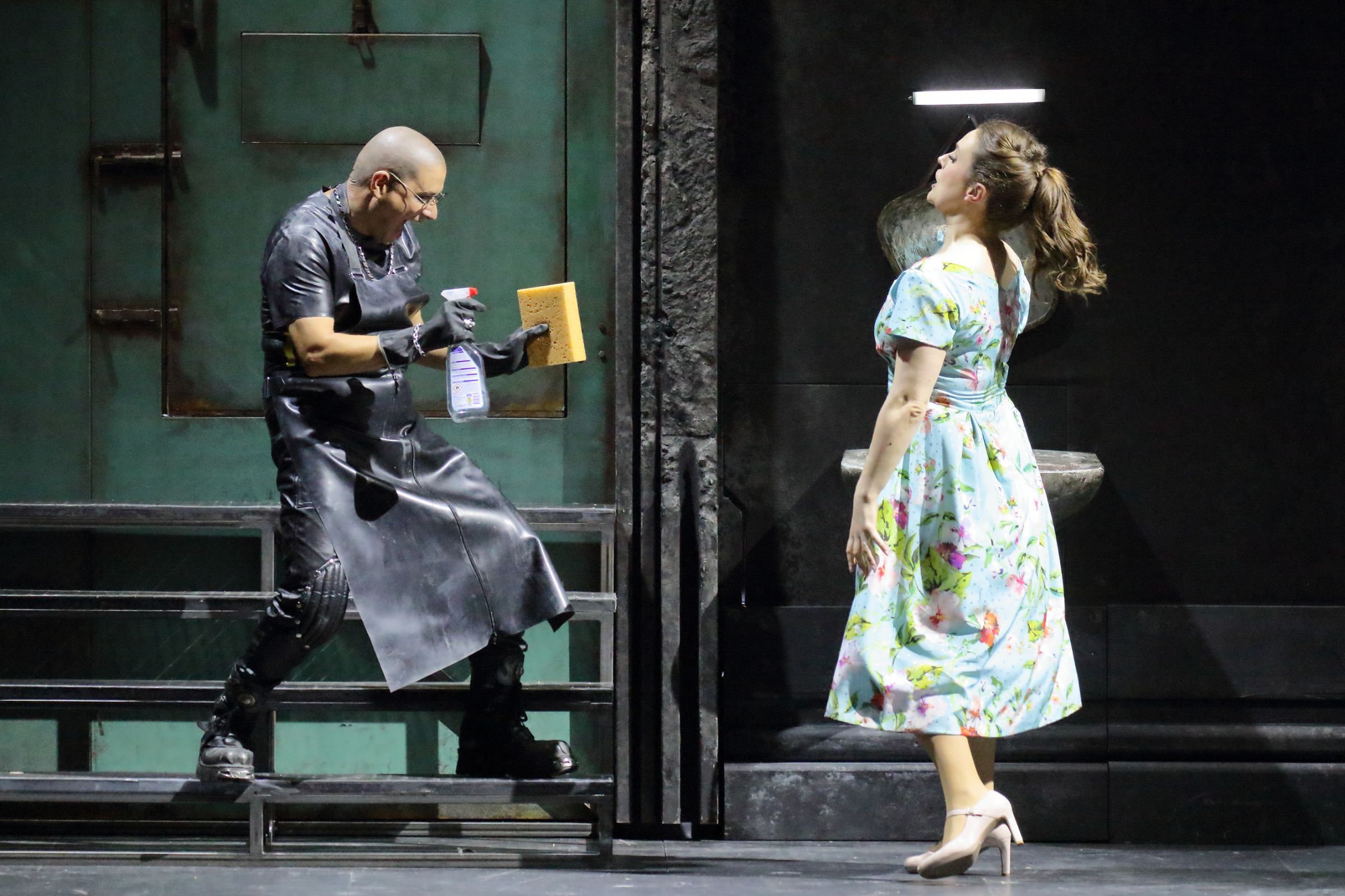 Tansel Akzeybek (Don Basilio) and Louise Alder (Susanna) &copy; Wilfried Hösl