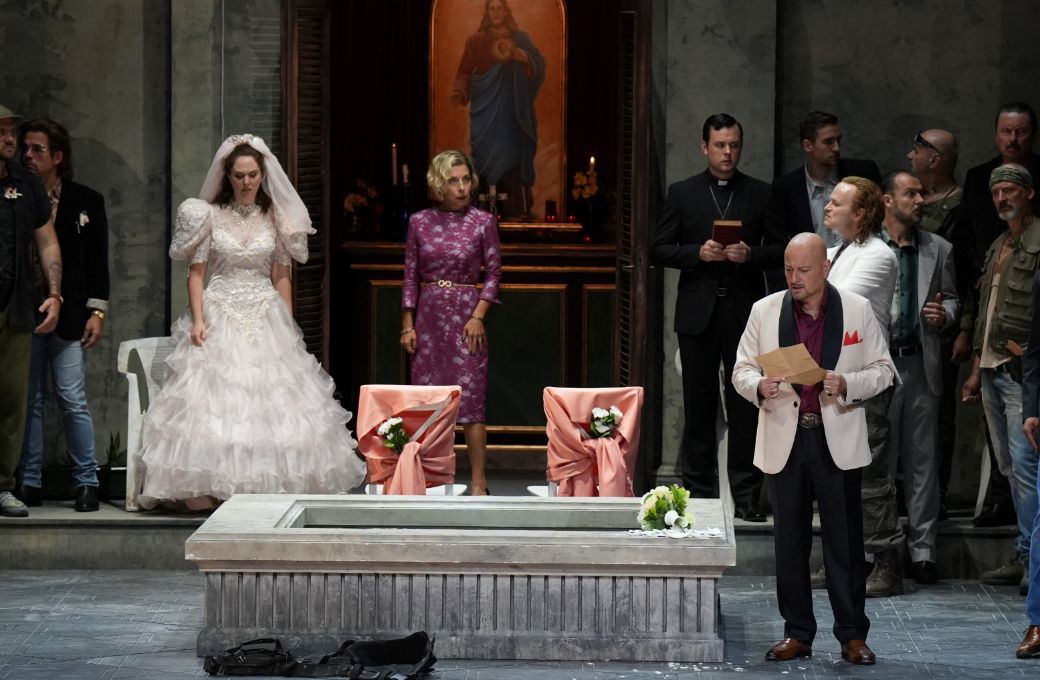M&eacute;lissa Petit (Amenaide), Laura Polverelli (Isaura), Antonino Siragusa (Argirio) and ensemble &copy; Bregenzer Festspiele | Karl Forster