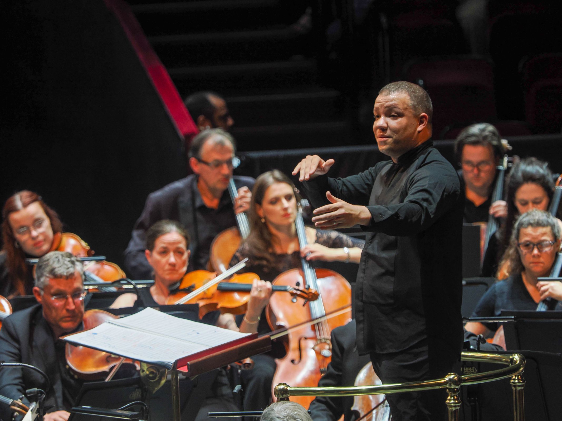 Ryan Bancroft conducts the BBC National Orchestra of Wales &copy; BBC | Sisi Burn