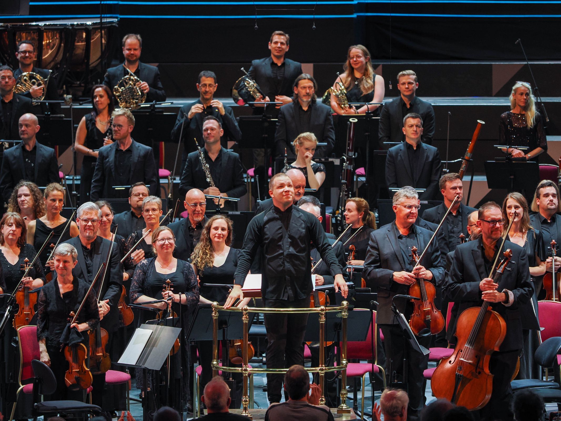 Ryan Bancroft and the BBC National Orchestra of Wales &copy; BBC | Sisi Burn