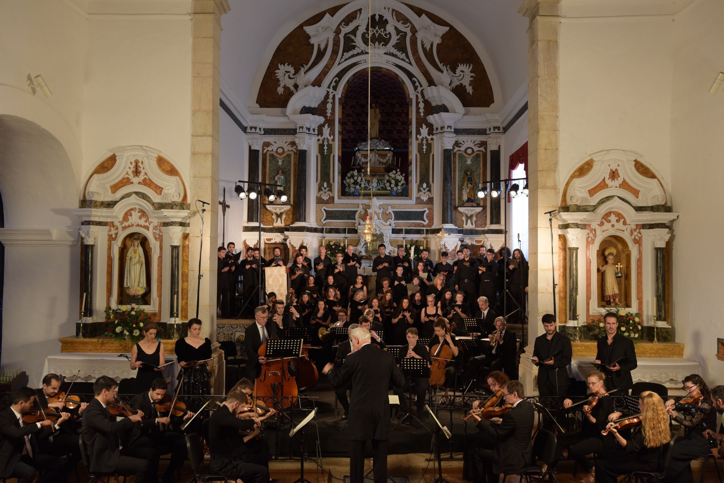 La <i>Messe du couronnement</i> dans l’église Nossa Senhora da Estrela &copy; FIMM - Paulo Gouveia / Estela Álvarez Ruiz
