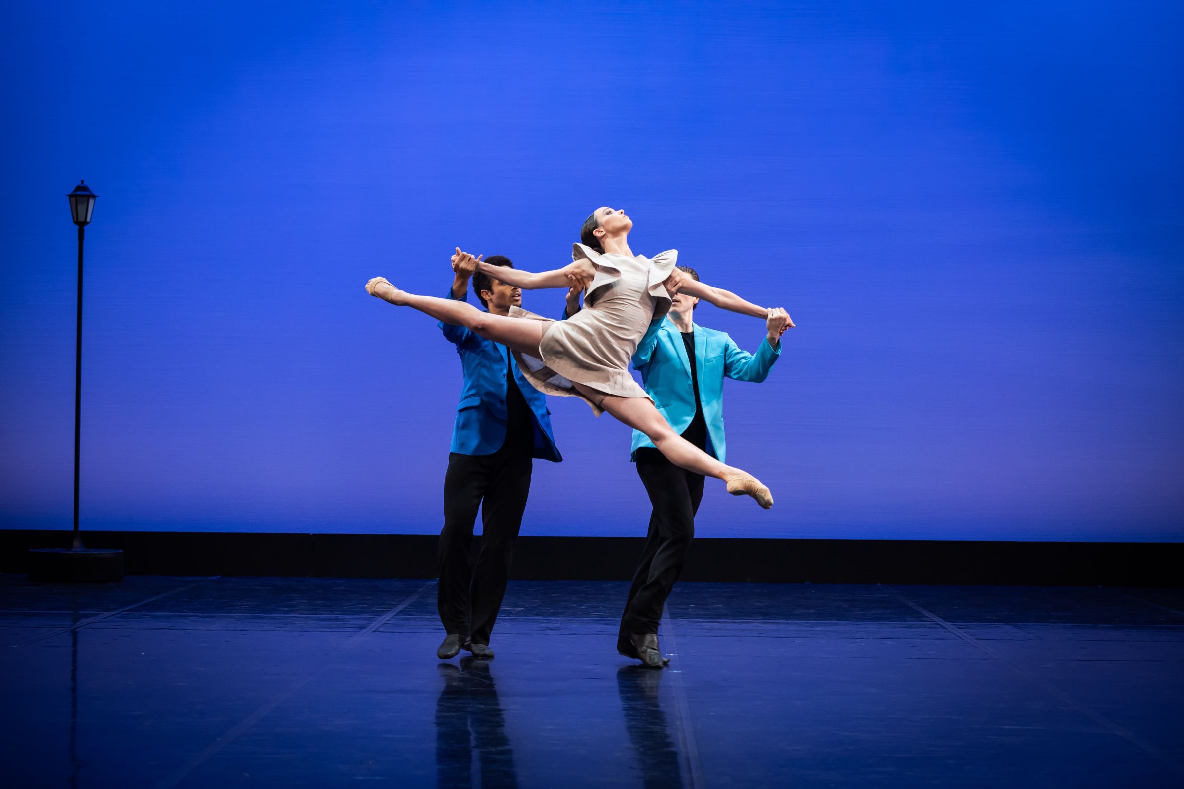 Laura Tosar, Patricio Revé and Callum Mackie in Milena Sidorova's <i>Birds of Paradise</i> © David Kelly