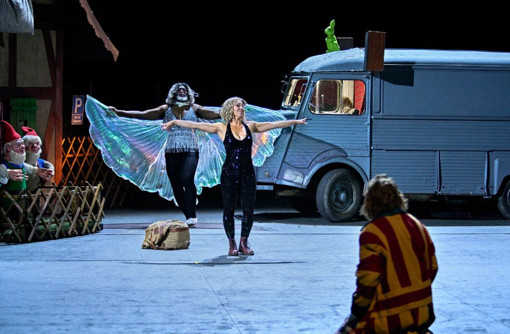 Le Gateau Chocolat, Irene Roberts (Venus) und Klaus Florian Vogt (Tannh&auml;user) &copy; Bayreuther Festspiele | Enrico Nawrath