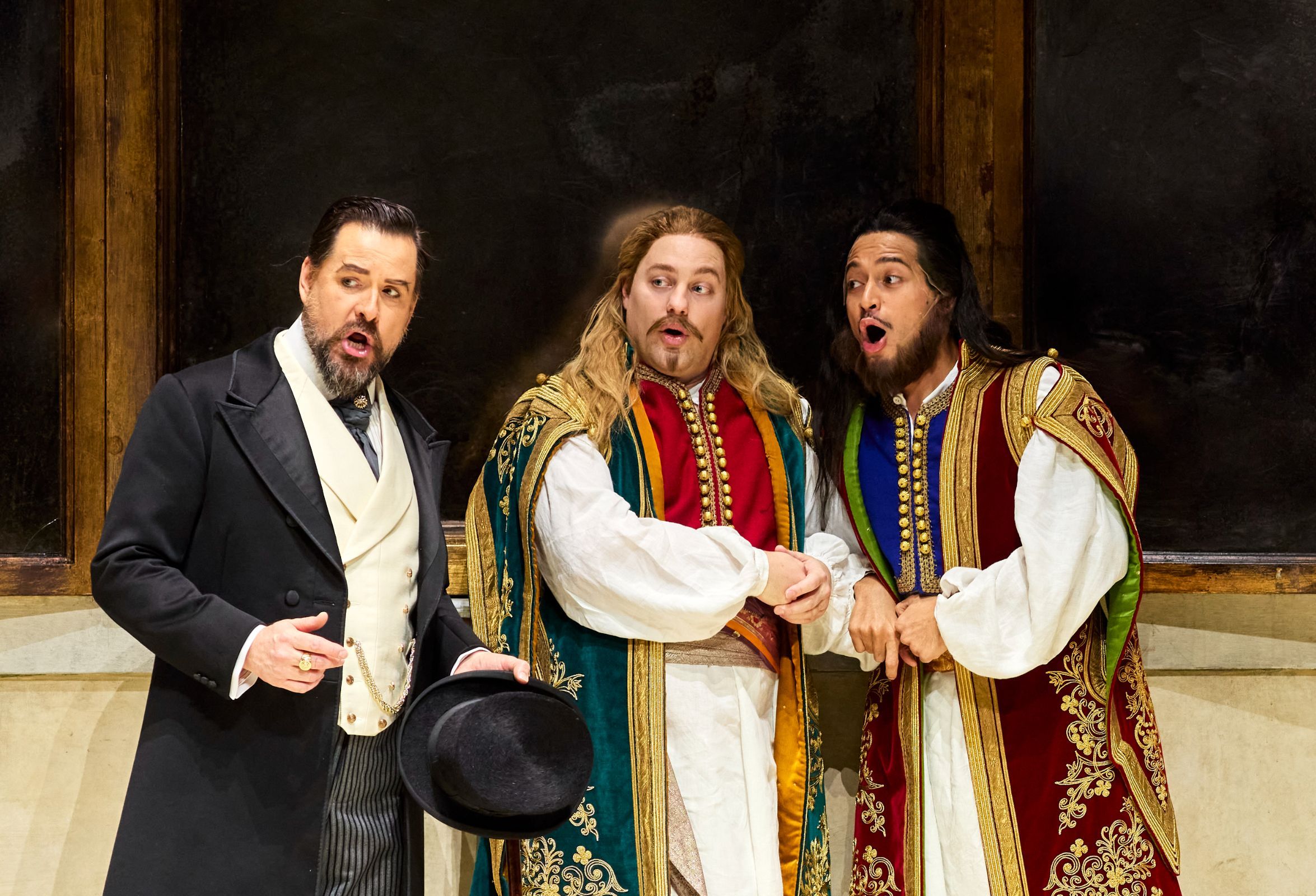 Richard Anderson (Don Alfonso), Nathan Lay (Guglielmo) and Filipe Manu (Ferrando) &copy; Keith Saunders