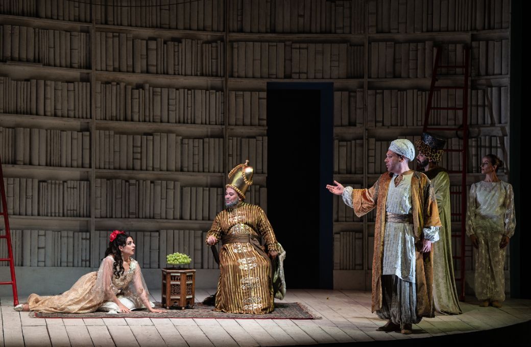 Claudia Urru (Badr-al-Bud&ugrave;r), Marco Filippo Romano (Il Mago Maghrebino) and Marco Ciaponi (Aladino) &copy; Clarissa Lapolla