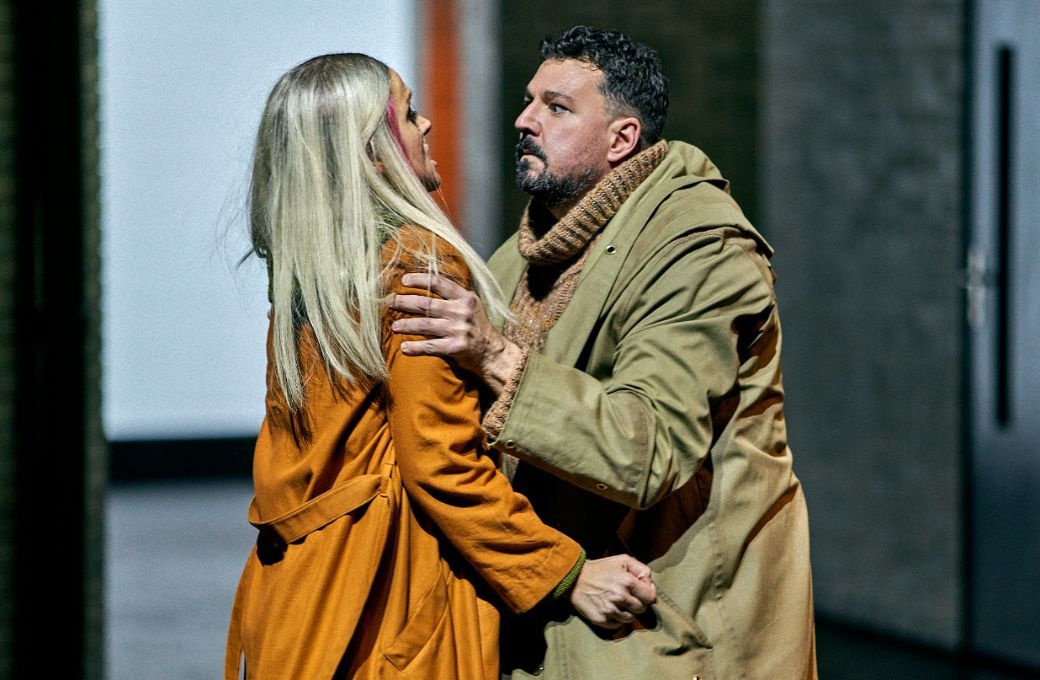 Elisabeth Teige (Senta) und Eric Cutler (Erik) &copy; Bayreuther Festspiele | Enrico Nawrath