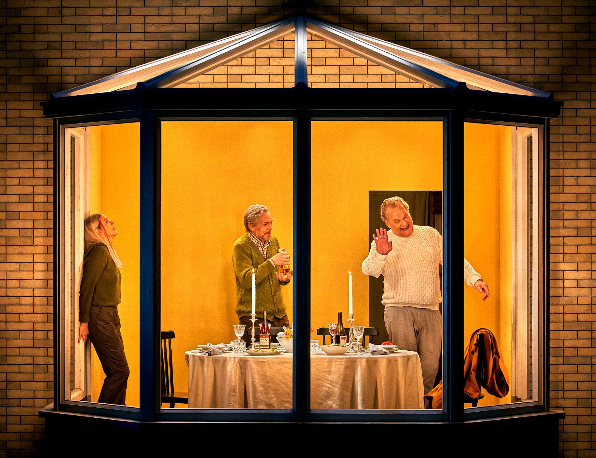 Elisabeth Teige (Senta), Georg Zeppenfeld (Daland) und Michael Volle (Der Holländer) &copy; Bayreuther Festspiele | Enrico Nawrath