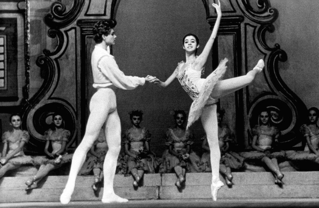 Andris Liepa and Nina Ananiashvili in <i>Coppélia</i> at their graduation performance © Nina Ananiashvili's own collection