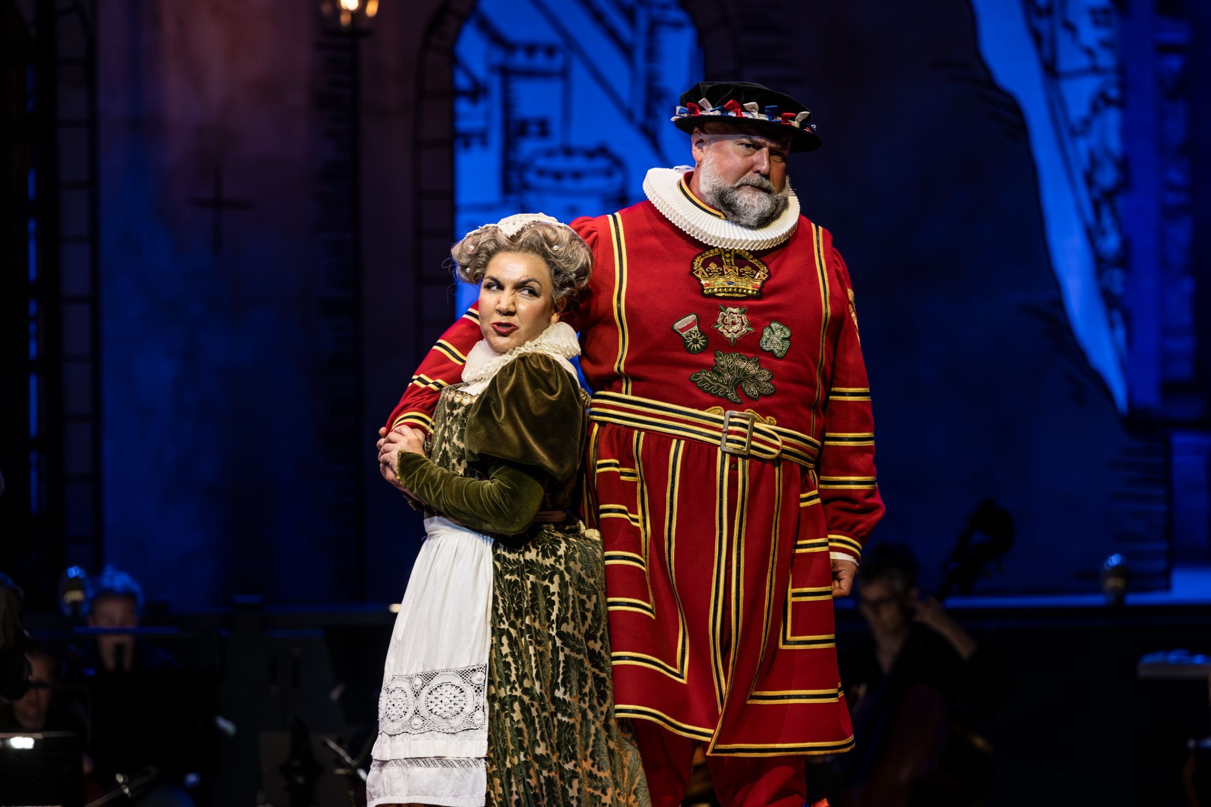 Amy J Payne (Dame Carruthers), Darren Jeffery (Sergeant Meryll) © Ellie Kurttz