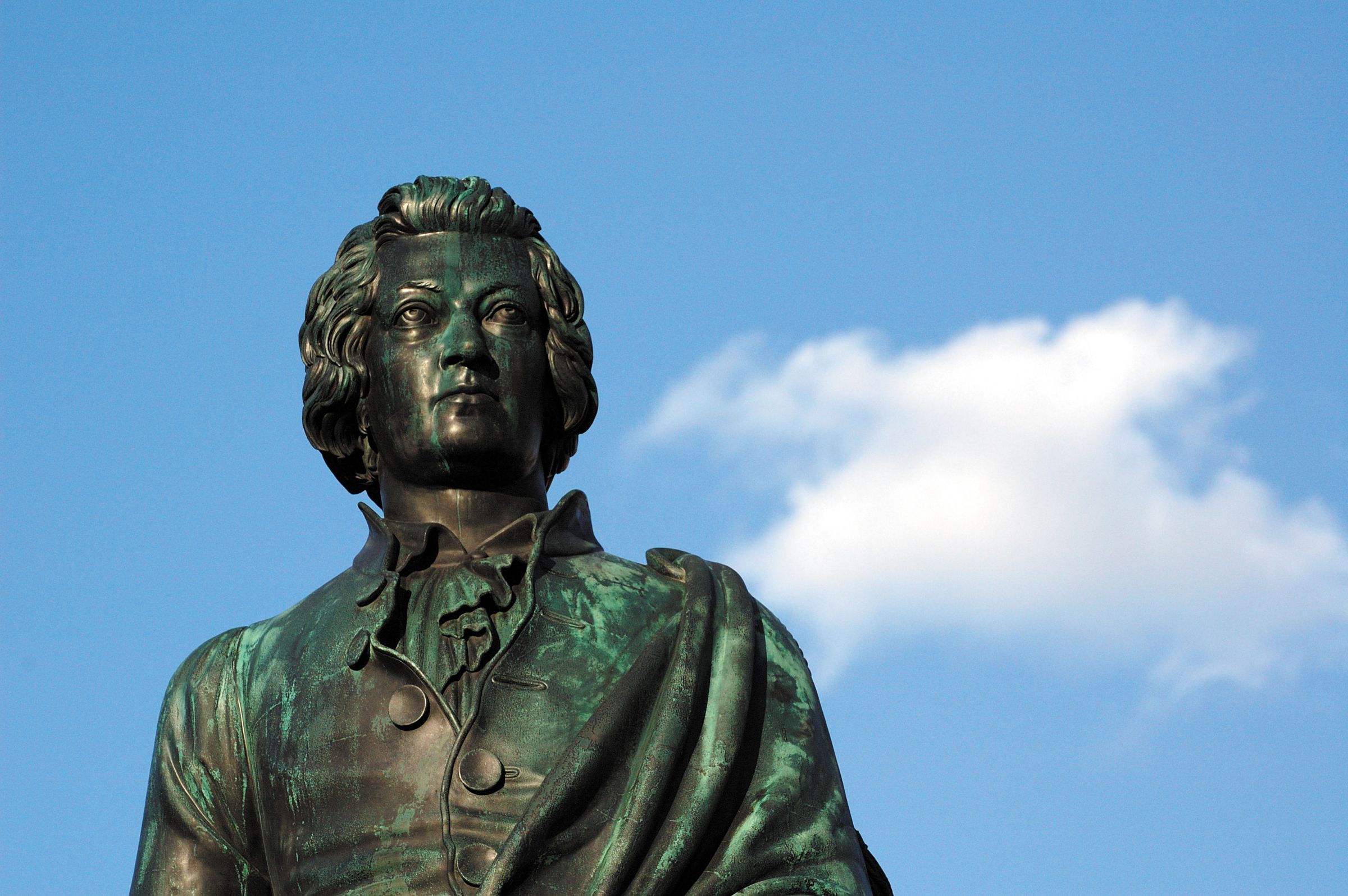 Mozart statue at the Mozartplatz in Salzburg &copy; Tourismus Salzburg GmbH | B. Reinhart