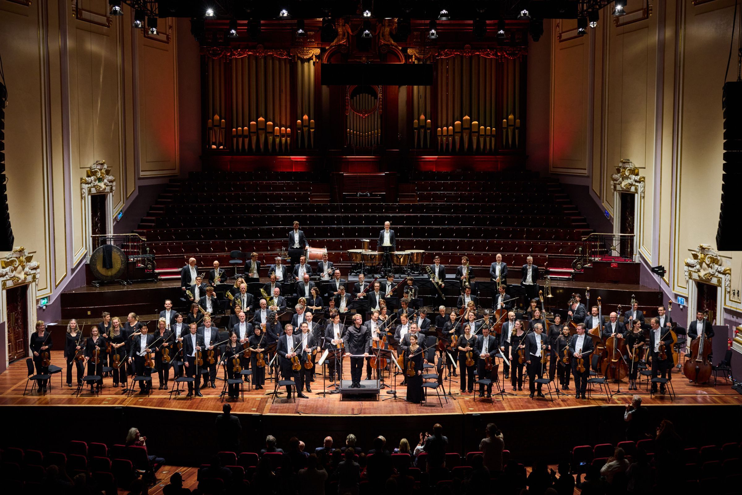 Jakub Hrůša and the Bamberg Symphony © Andrew Perry