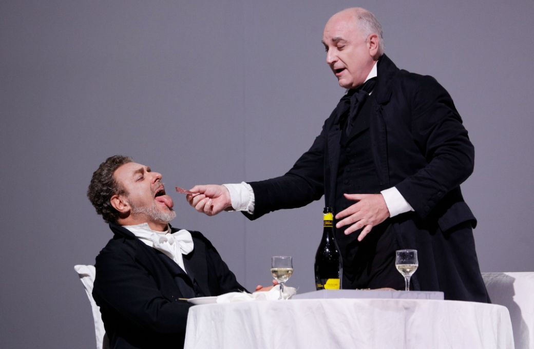 Carlo Lepore (Bartolo) and Michele Pertusi (Don Basilio) © Amati Bacciardi