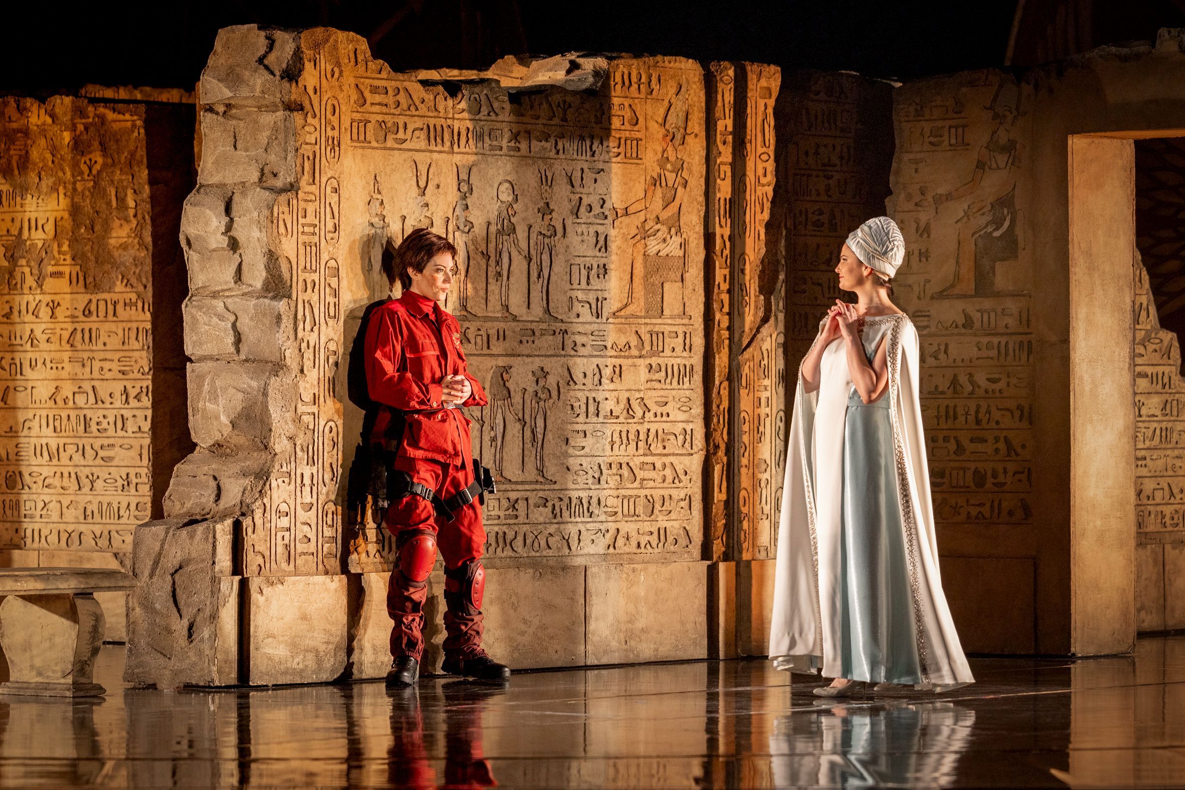 Arianna Vendittelli (Cesare) und Emőke Baráth (Cleopatra) © Birgit Gufler