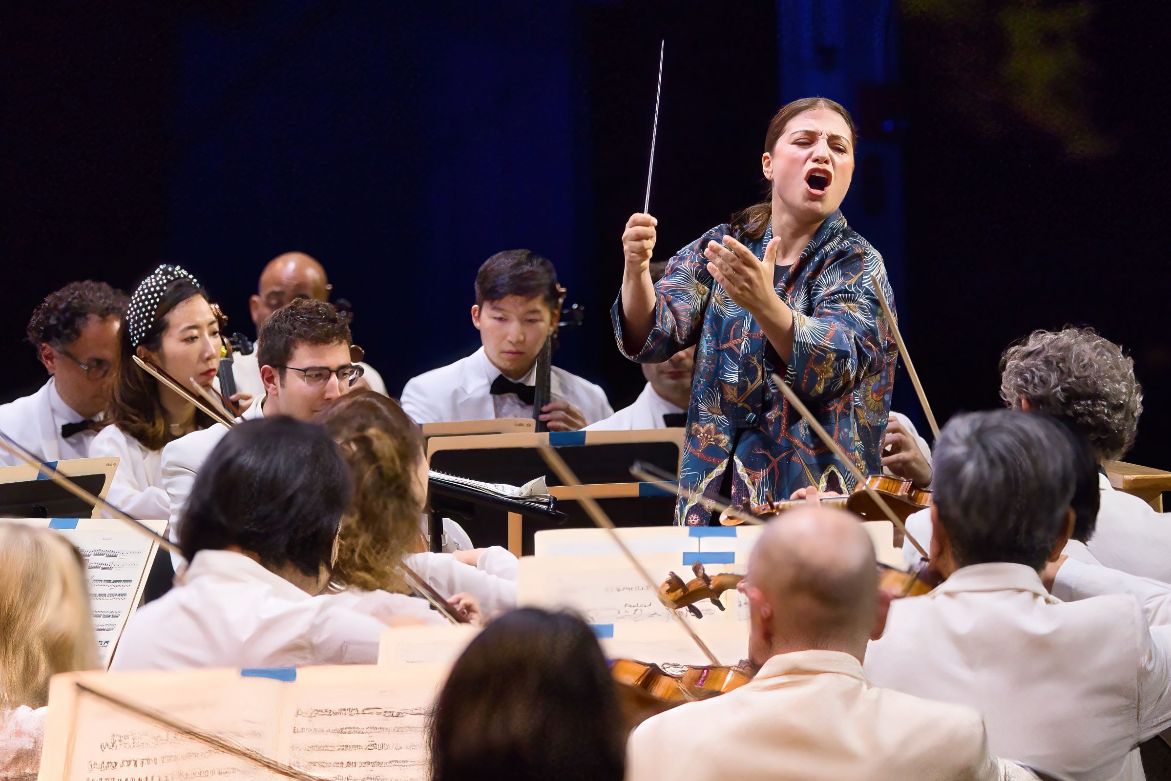 Dalia Stasevska conducts the Boston Symphony © Hilary Scott