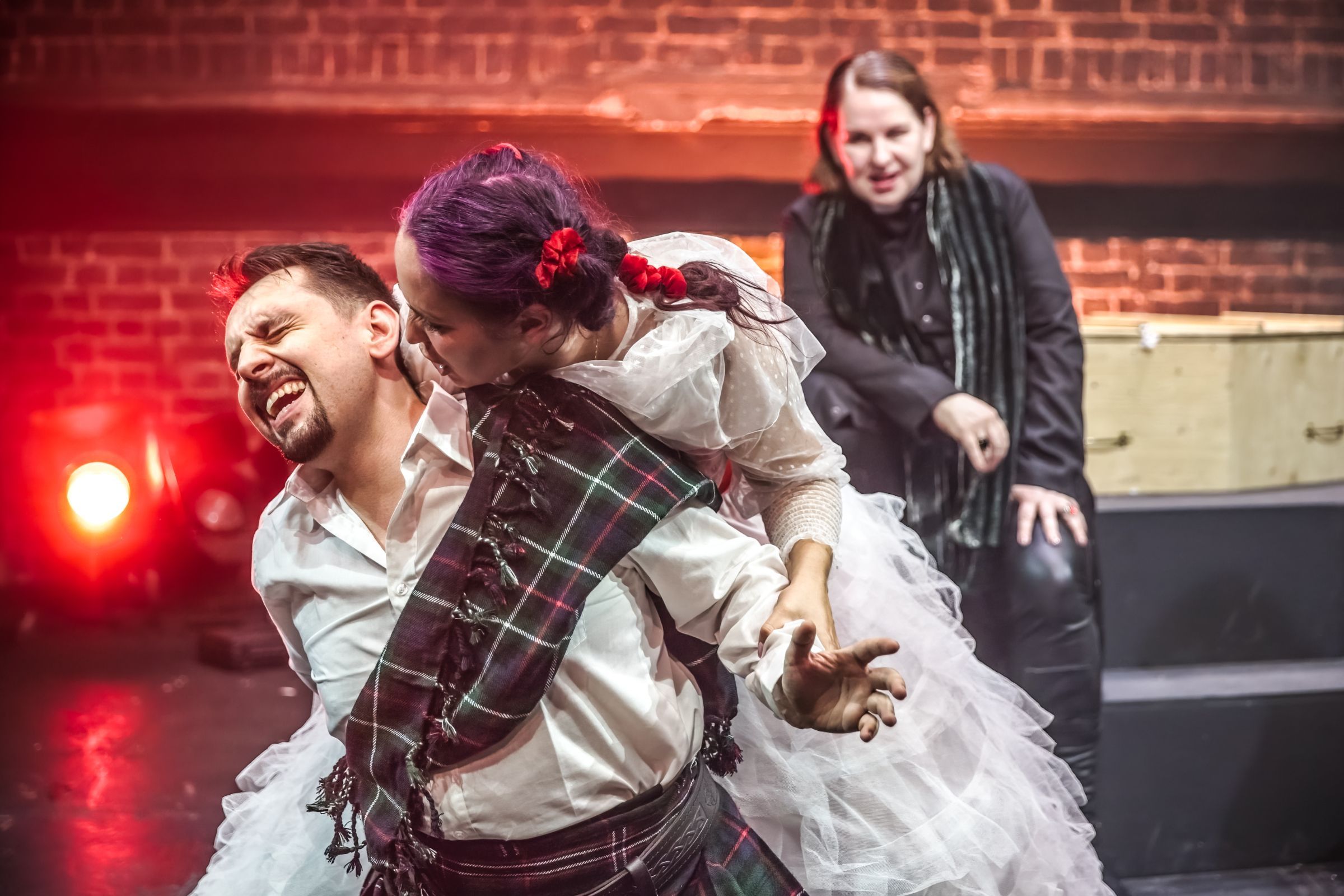 Conall O'Neill (Sir Humphrey Davenaut), Milena Knauß (Malwina) and Gráinne Gillis (Vampire Master) &copy; Craig Fuller
