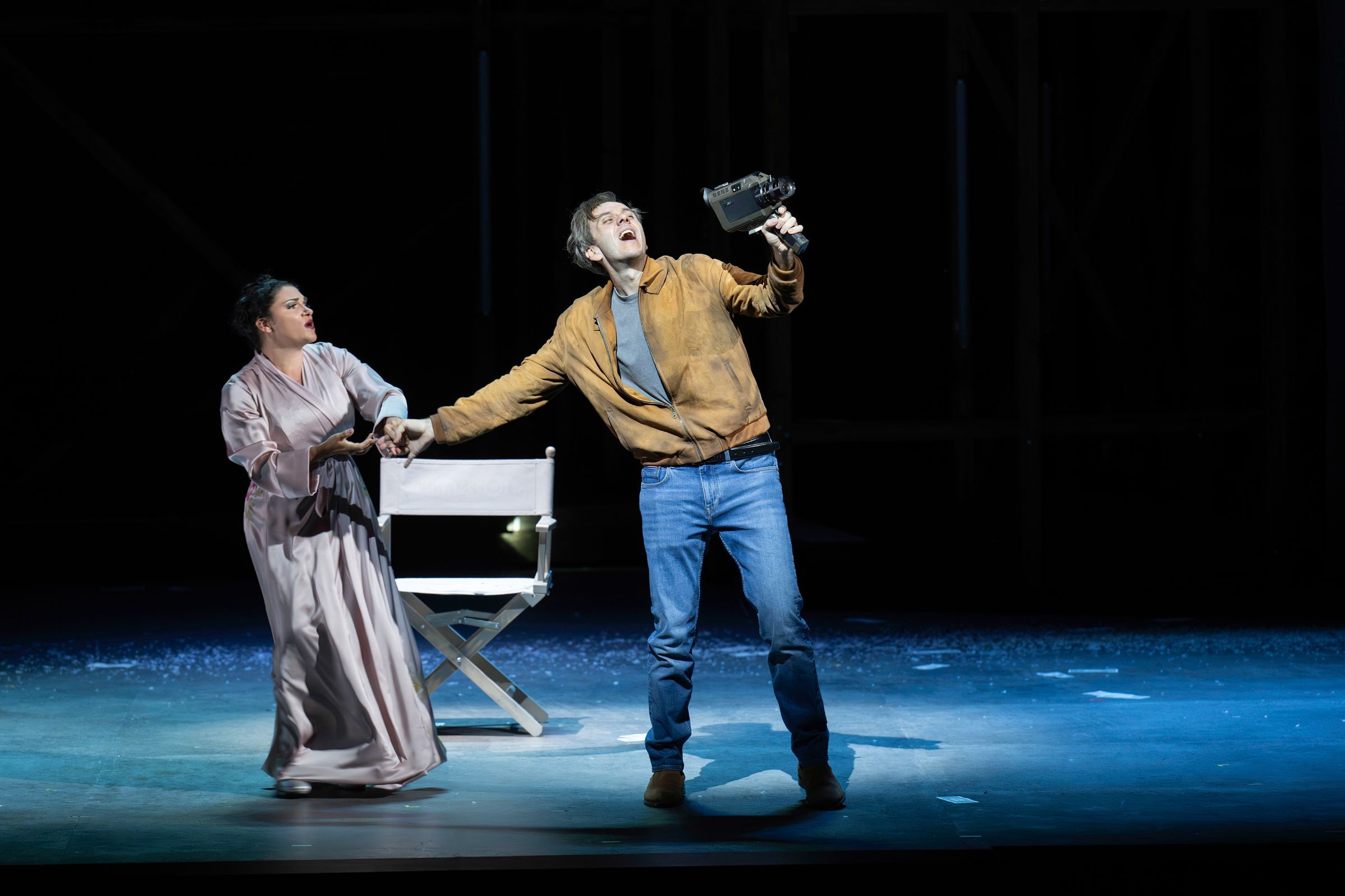 Kathryn Lewek (Giulietta/Stella) und Benjamin Bernheim (Hoffmann) &copy; SF | Monika Rittershaus