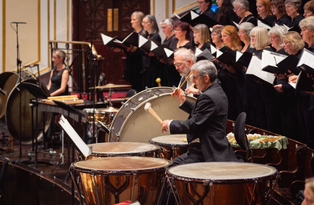 The Hall&eacute; and Edinburgh Festival Chorus &copy; Maxime Ragni