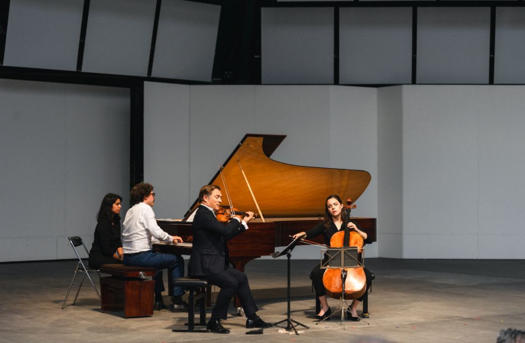 Lucas Debargue, Renaud Capuçon et Stéphanie Huang © Valentine Chauvin