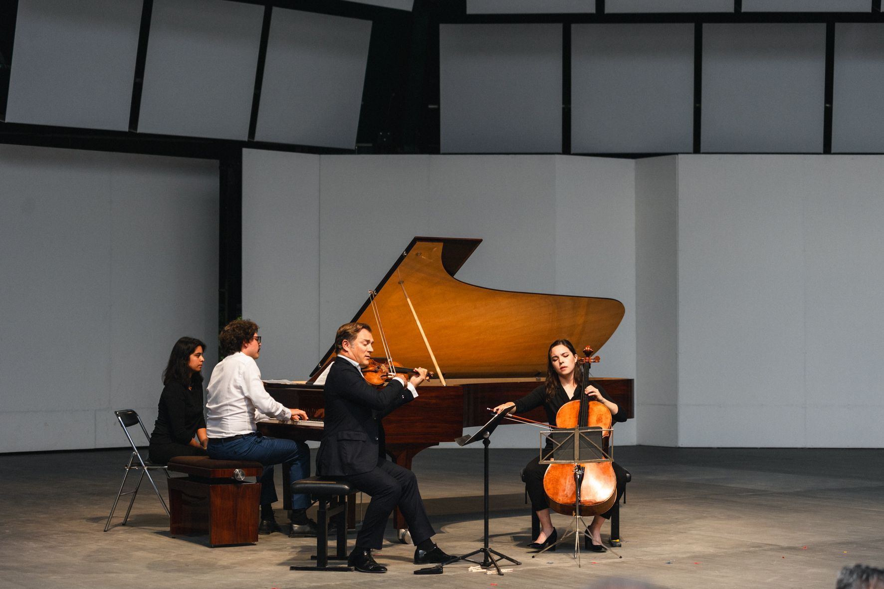 Lucas Debargue, Renaud Capuçon et Stéphanie Huang &copy; Valentine Chauvin