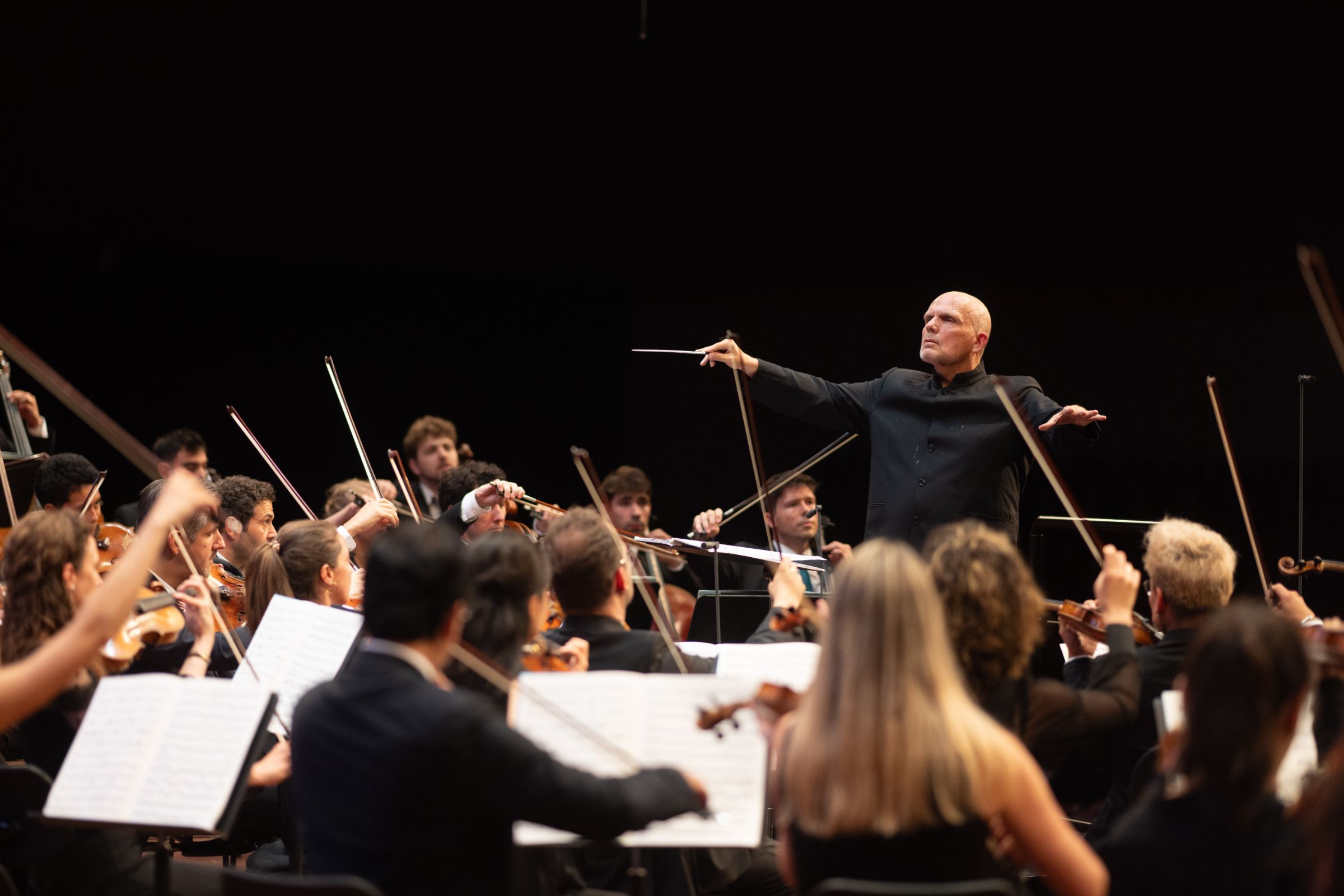 Jaap van Zweden à la tête du Gstaad Festival Orchestra &copy; Raphaël Faux