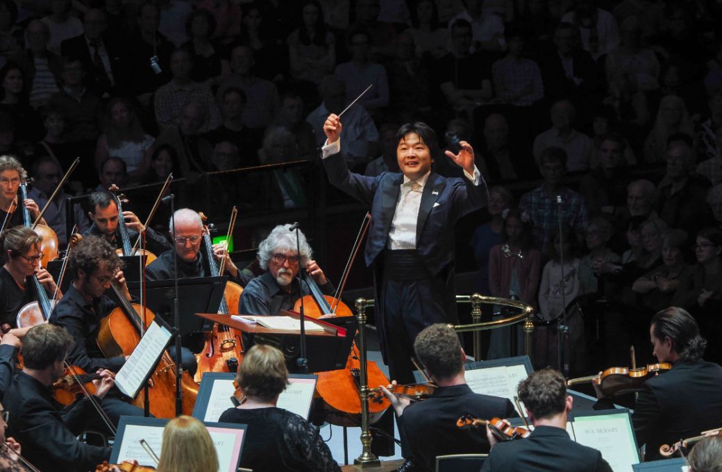 Kazuki Yamada and the CBSO &copy; BBC | Sisi Burn