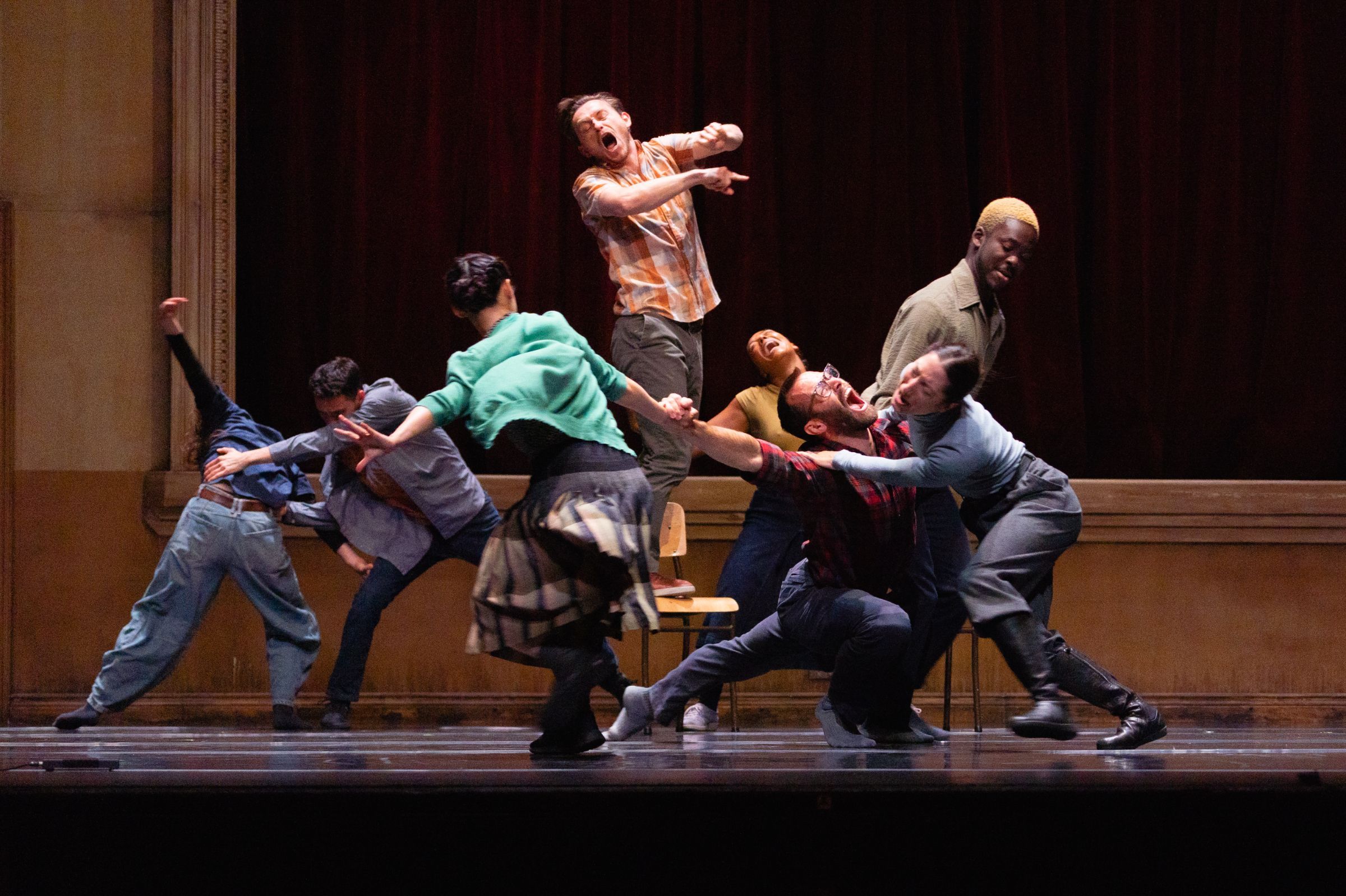 Kidd Pivot in Crystal Pite and Jonathon Young's <i>Assembly Hall</i> &copy; Maxime Ragni