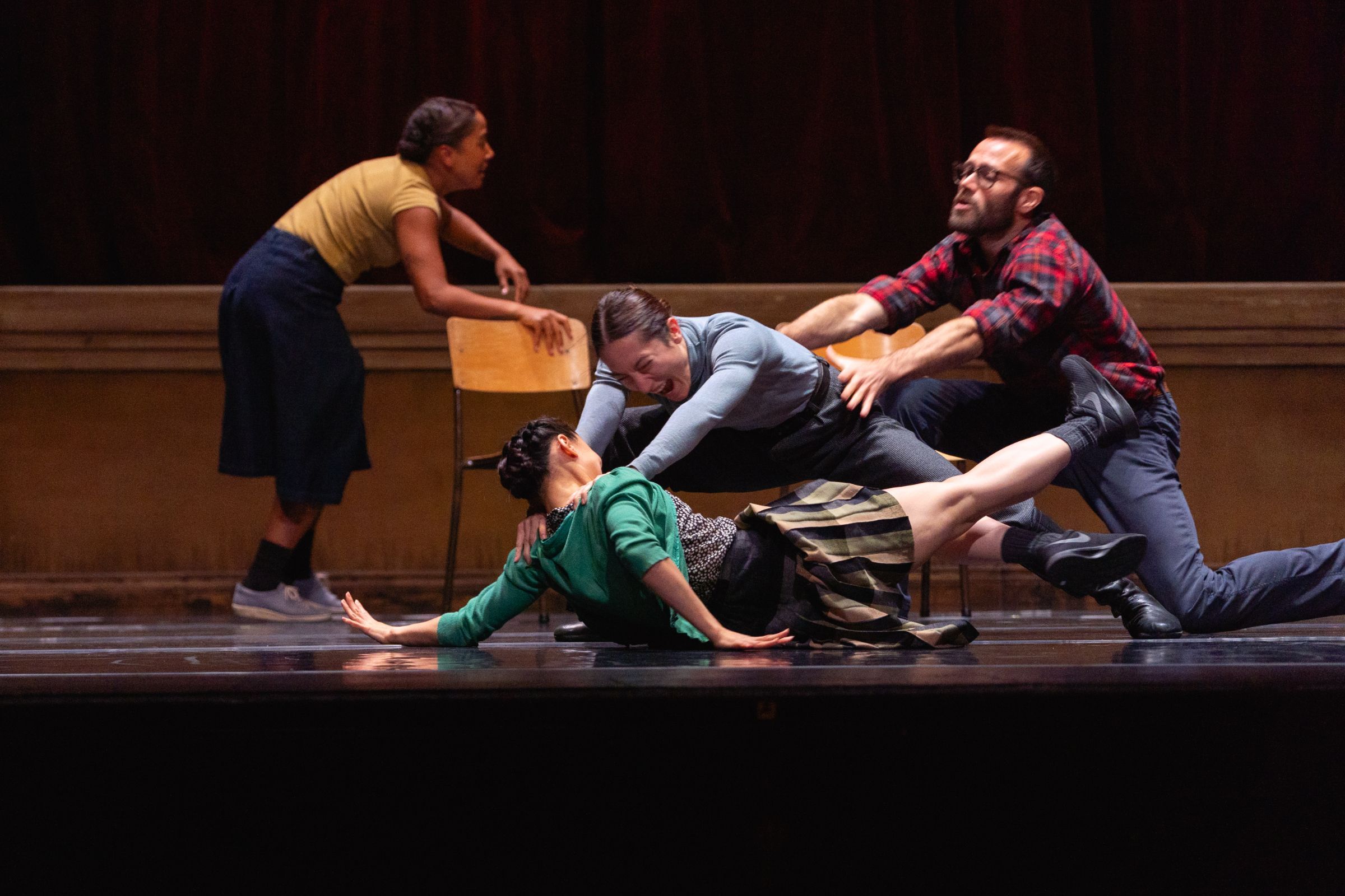 Kidd Pivot in Crystal Pite and Jonathon Young's <i>Assembly Hall</i> &copy; Maxime Ragni