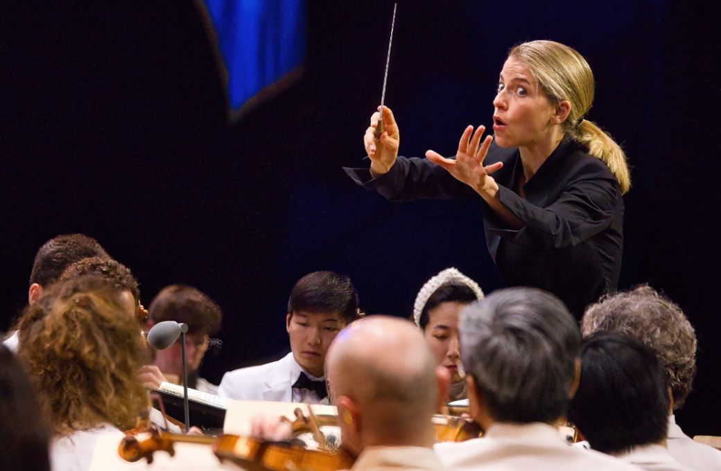 Flights of angels: Karina Canellakis returns to Tanglewood | Bachtrack