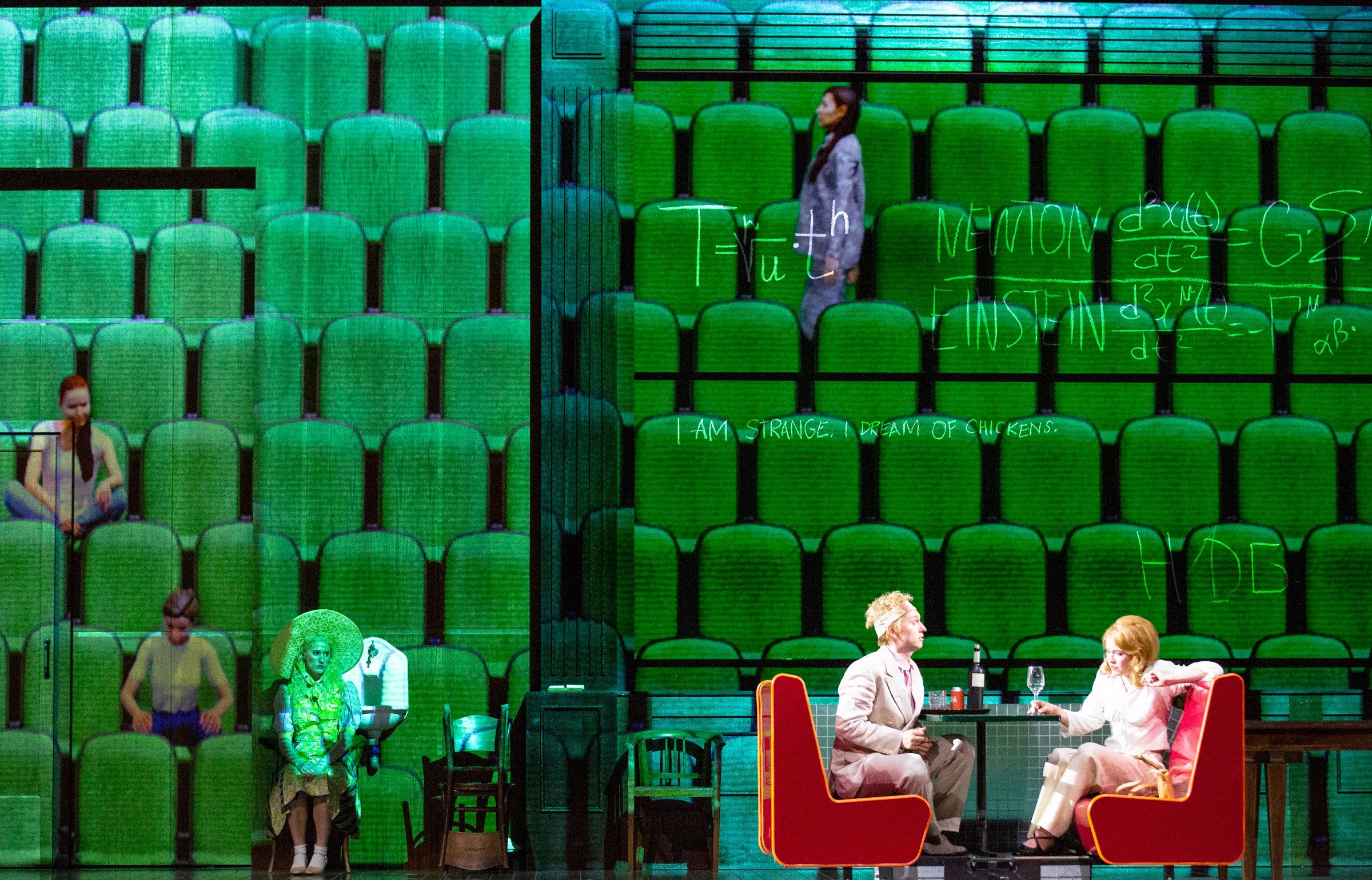 Jessica Niles (Alexandra), Bogdan Volkov (Fürst Myschkin) und Xenia Puskarz Thomas (Aglaja) &copy; SF | Bernd Uhlig