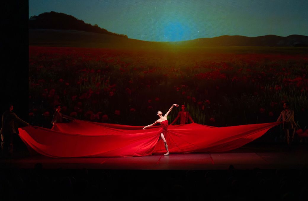 Lucia Lacarra in Matthew Golding's <i>Lost Letters</i> &copy; Jesus Vallinas