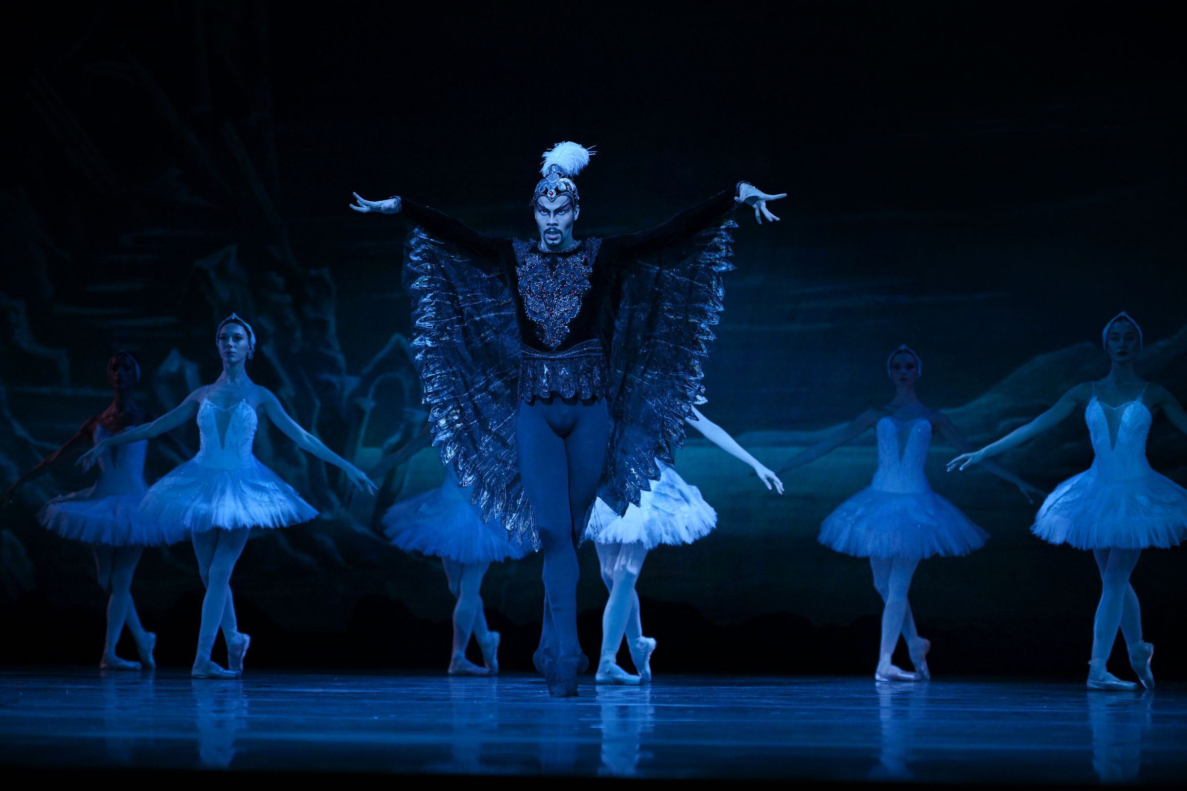 Marcelo Soares as Baron Von Rothbart in State Ballet of Georgia's <i>Swan Lake</i> © Sasha Gusov