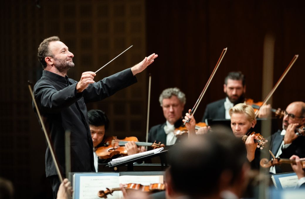 Kirill Petrenko dirigiert die Berliner Philharmoniker © Stephan Rabold