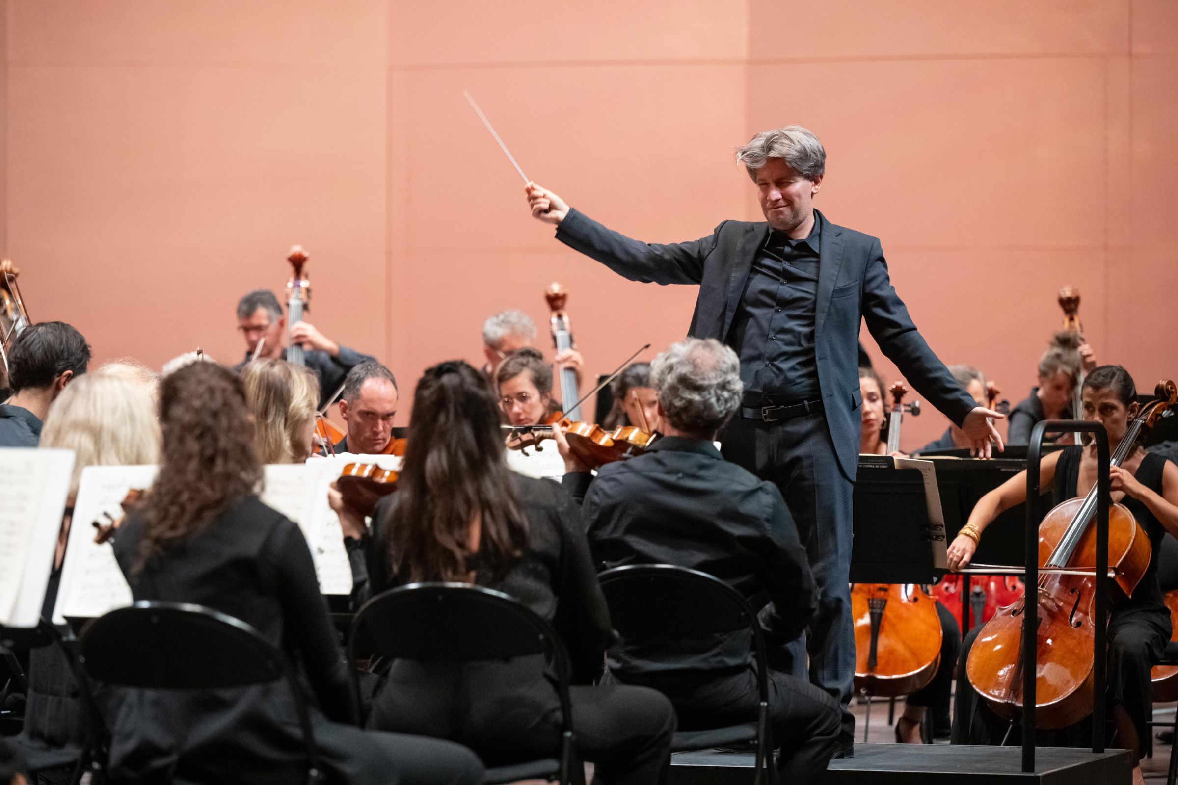 Daniele Rustioni dirige l'Orchestre de l'Opéra de Lyon au Festival Berlioz &copy; Festival Berlioz / Bruno Moussier
