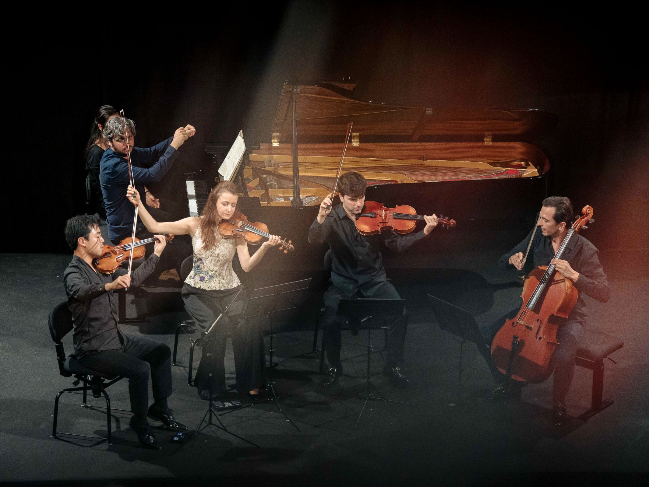 Shuichi Okada, Liya Petrova, Grégoire Vecchioni, Aurélien Pascal et Théo Fouchenneret &copy; Lewis Joly