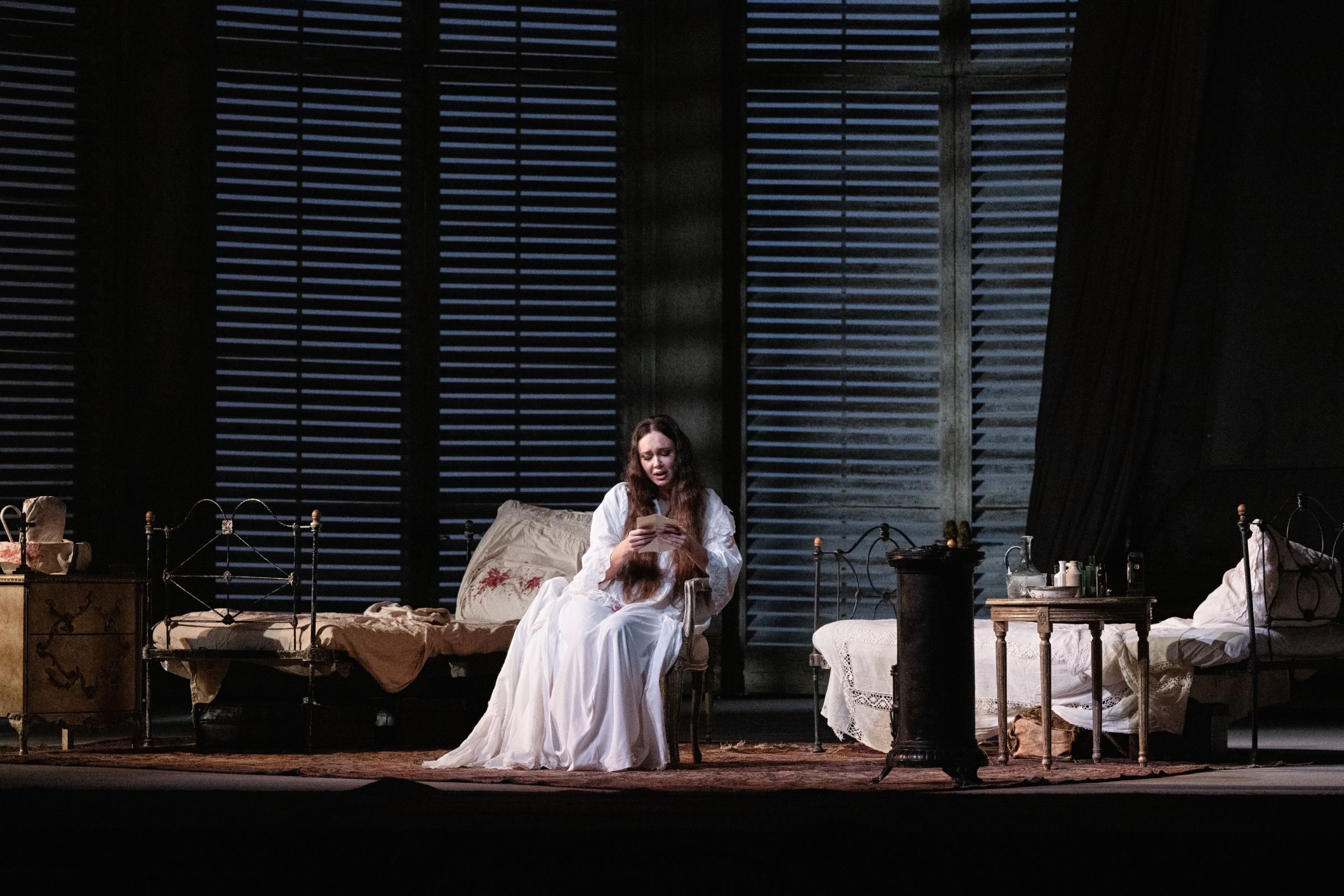 Aida Garifullina (Violetta) &copy; ROH | Camilla Greenwell