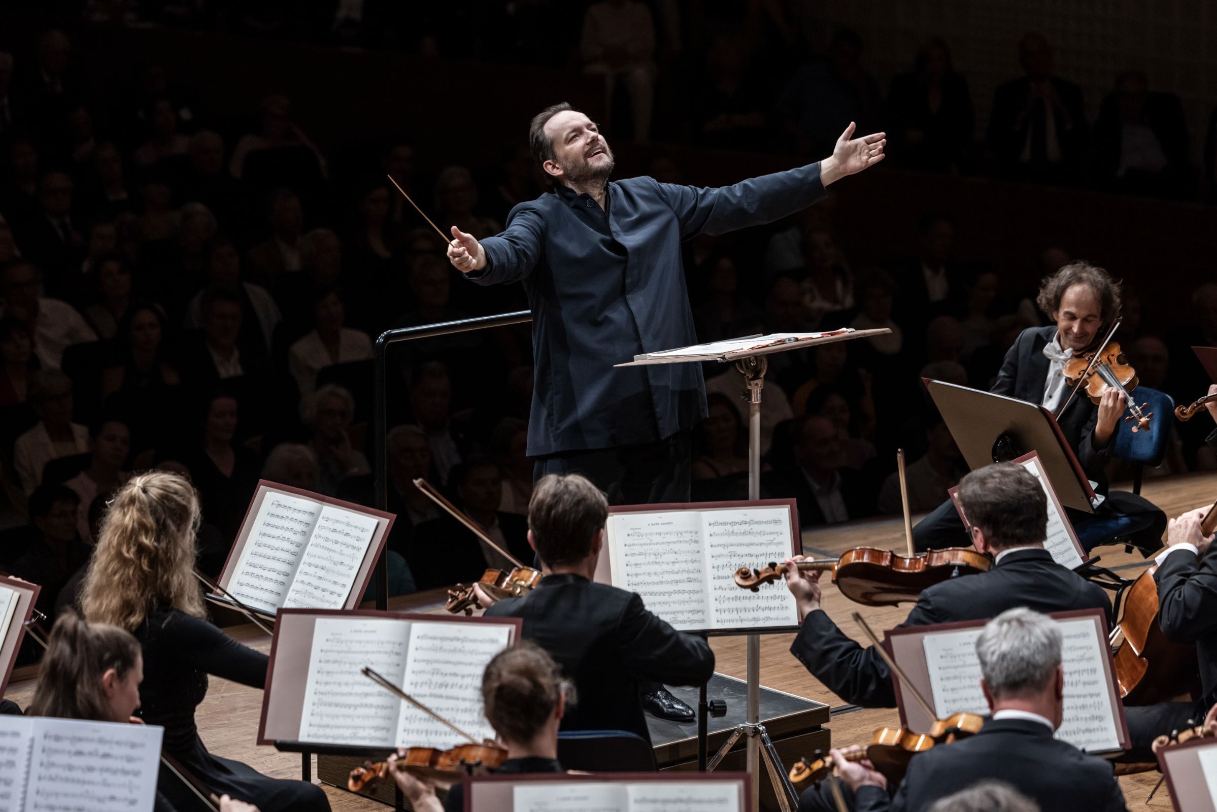 Andris Nelsons dirigiert das Gewandhausorchester Leipzig &copy; Patrick Hurlimann | Lucerne Festival