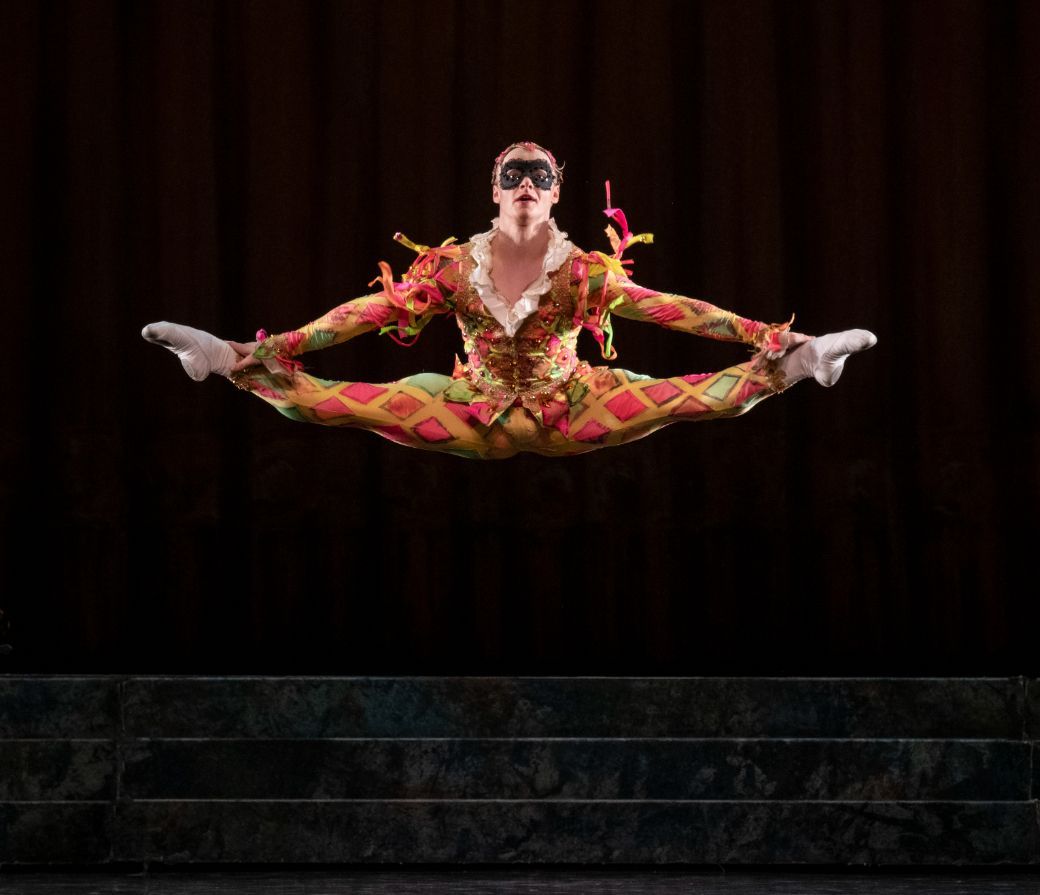 Gabriel Gudim as The Jester in Ben Stevenson's <i>Cinderella</i> © Erik Berg