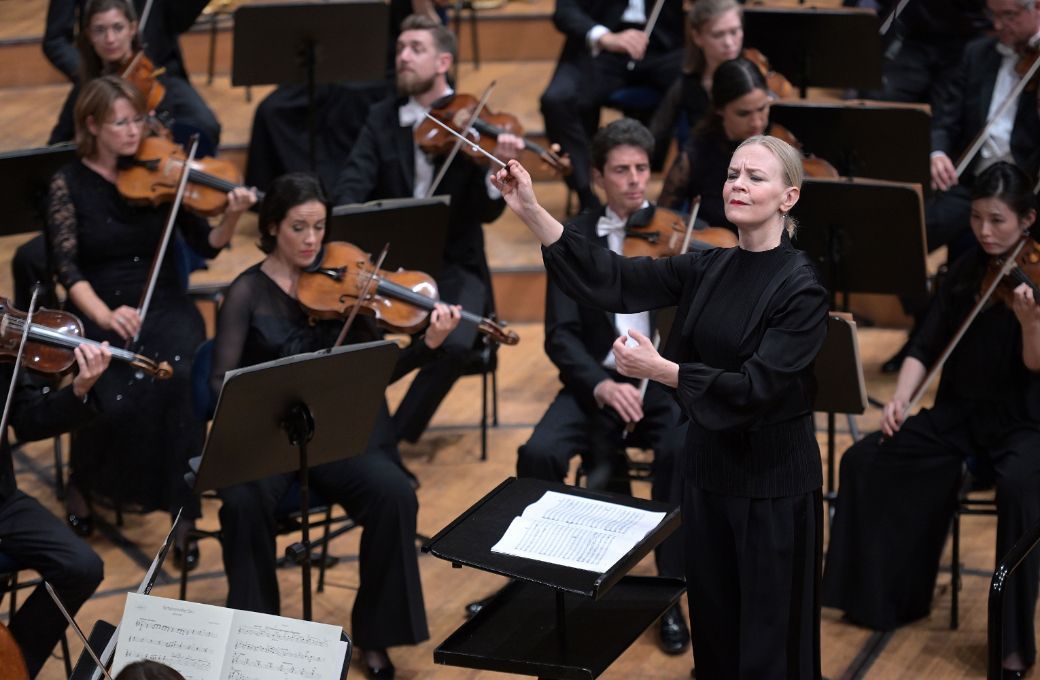 Susanna Mälkki dirige la Staatskapelle de Berlin © Peter Fischli / Lucerne Festival