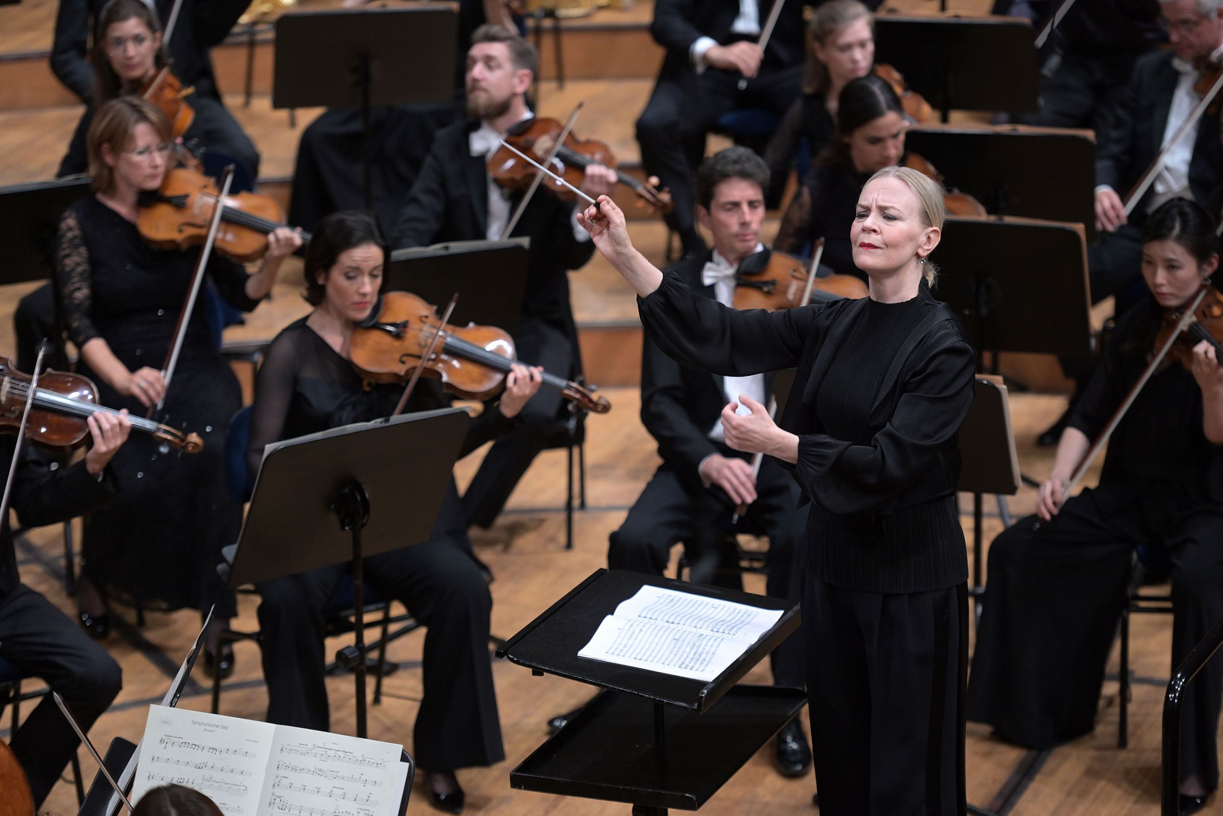 Susanna Mälkki dirige la Staatskapelle de Berlin © Peter Fischli / Lucerne Festival