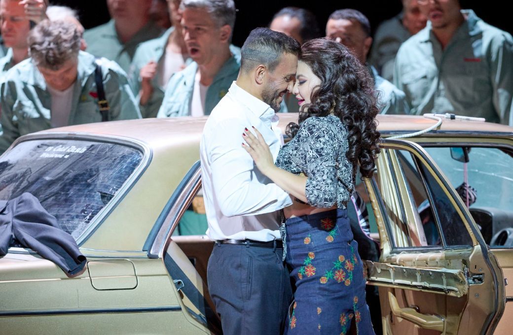 Erwin Schrott (Escamillo) und Aigul Akhmetshina (Carmen) &copy; Wiener Staatsoper | Michael P&ouml;hn