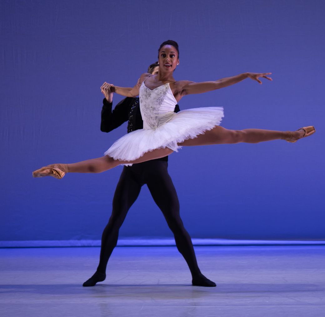 Miranda Silveira and Álvaro Madrigal in Ashley Page's <i>Larina Waltz</i> &copy; Photography by ASH