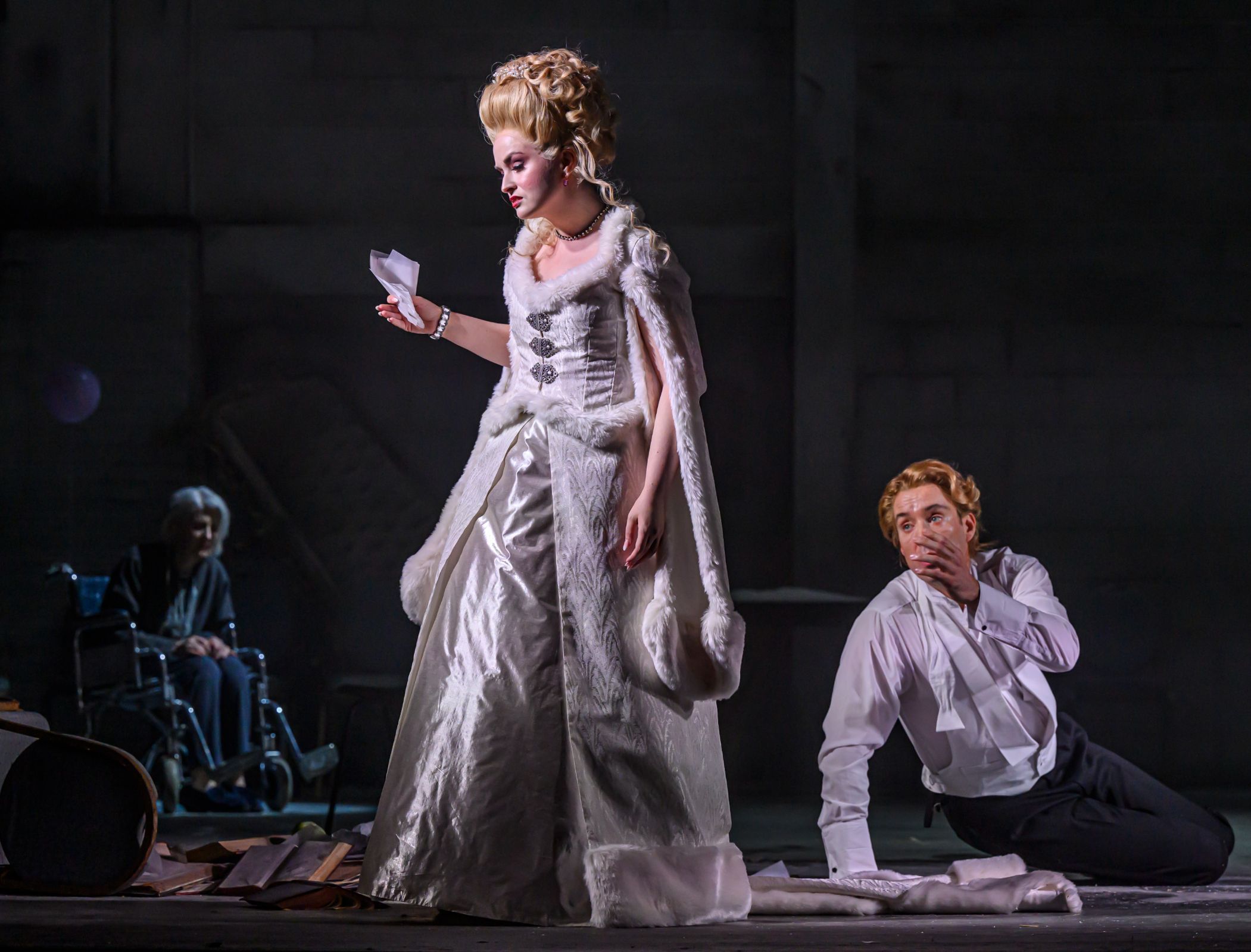 Anne Flanagan (Older Tatyana), Mary McCabe (Tatyana) and Yuriy Yurchuk (Onegin) &copy; Neil Harrison Photography | Northern Ireland Opera