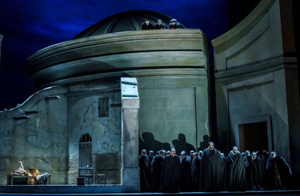 Act 1 finale &copy; Todd Rosenberg