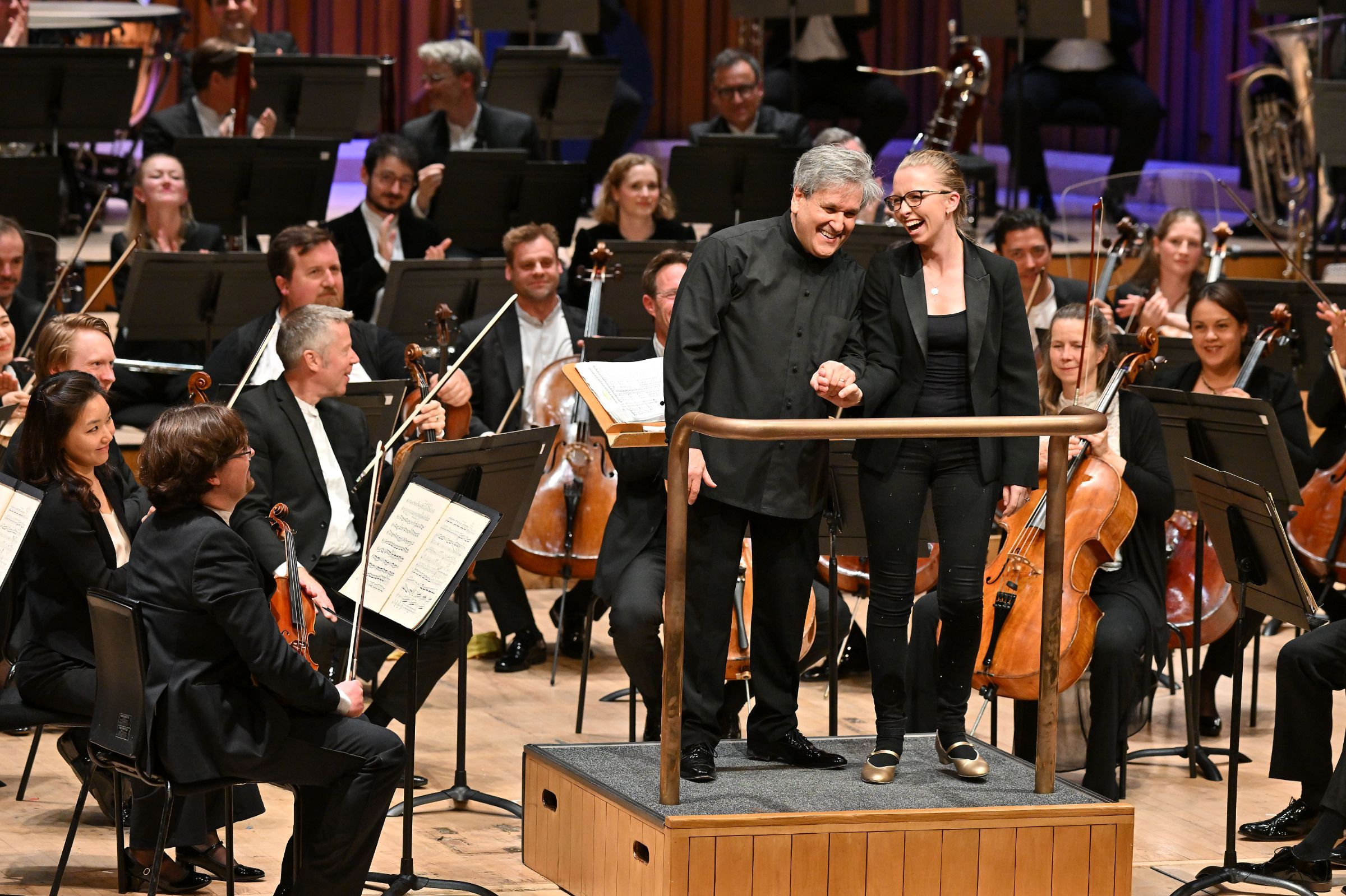 Sir Antonio Pappano and Anna Lapwood with the London Symphony Orchestra &copy; LSO | Mark Allan