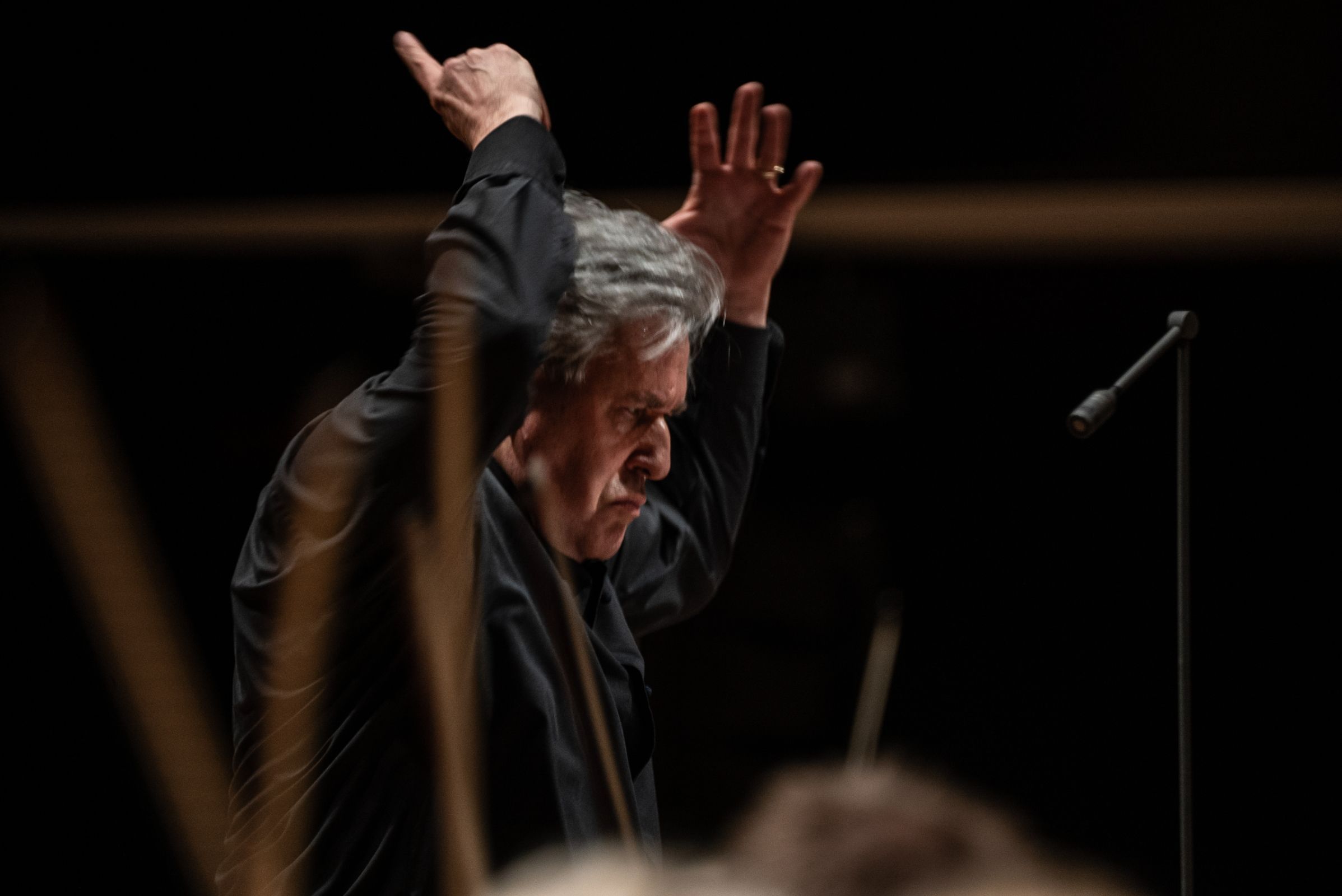 Antonio Pappano dirige le London Symphony Orchestra à la Philharmonie &copy; Charles d’Hérouville