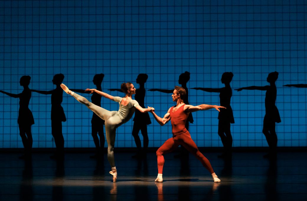 Unity Phelan and Adrian Danchig-Waring in Jerome Robbins' <i>Glass Pieces</i> © Erin Baiano