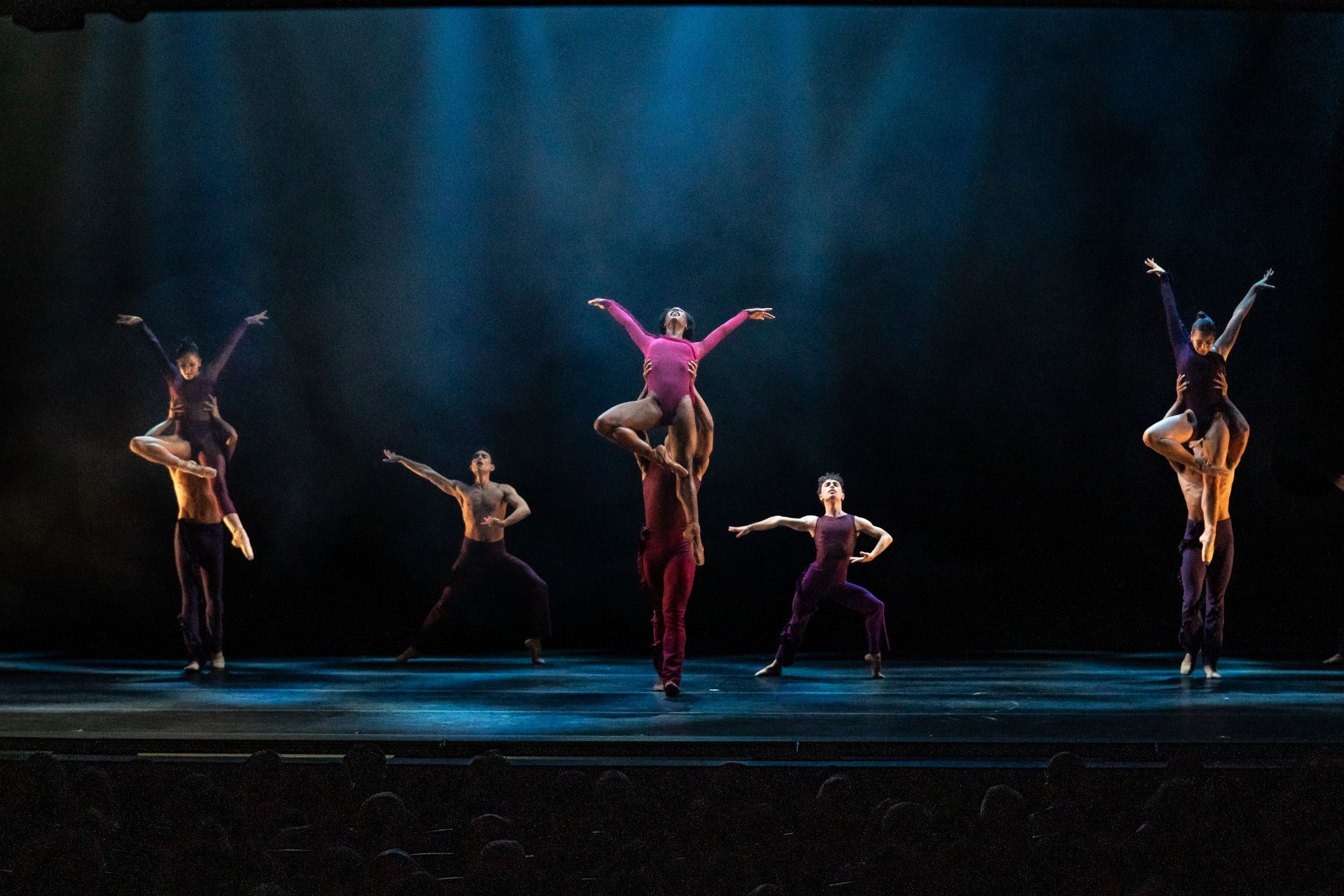Complexions Contemporary Ballet in Dwight Rhoden's <i>For Crying Out Loud</i> &copy; Steven Pisano